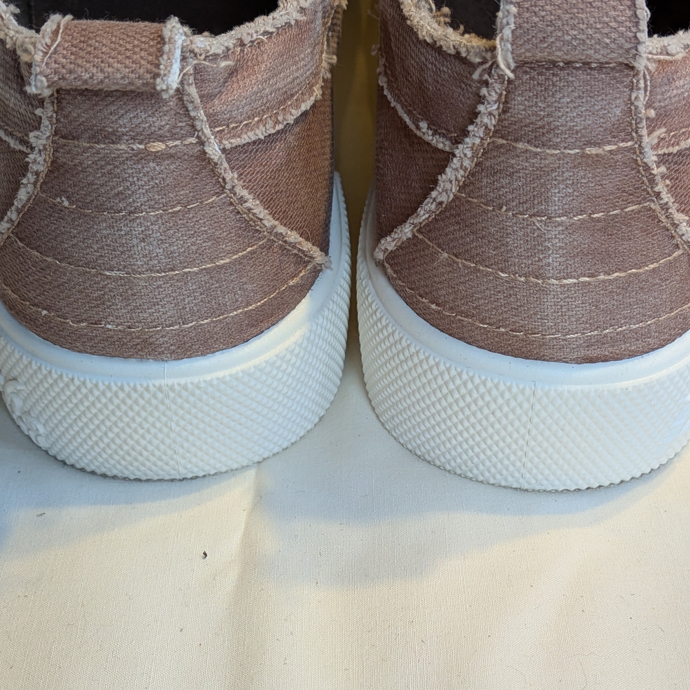 Playful Floral Women's Sneakers - Brown - Picture 2 of 4